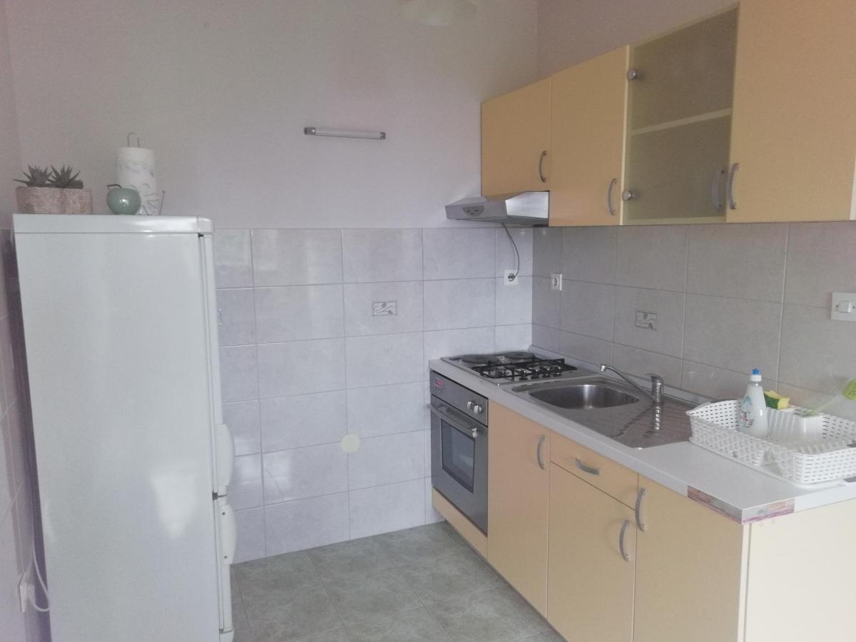 Feel Good Apartment Banjol Exterior photo